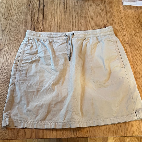L.L. Bean Tan Skirt Size Large - Picture 1 of 4